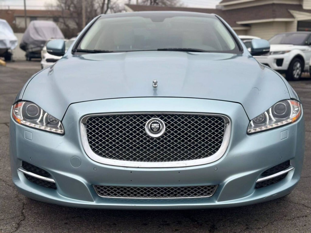 2013 Jaguar XJ Image 48