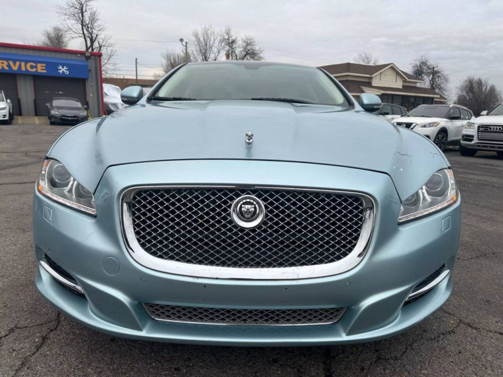 2013 Jaguar XJ Image 49