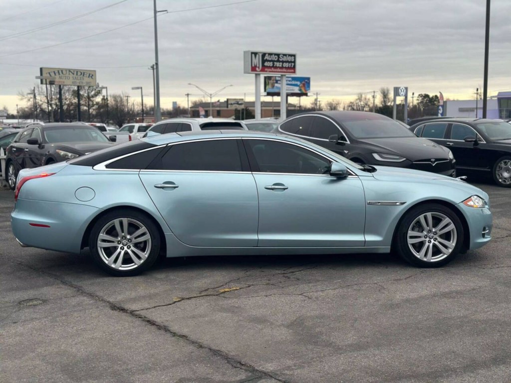 2013 Jaguar XJ Image 58