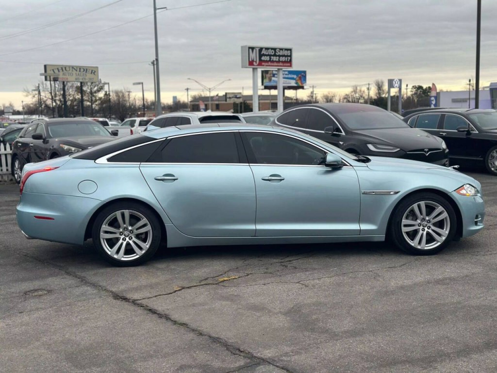 2013 Jaguar XJ Image 59