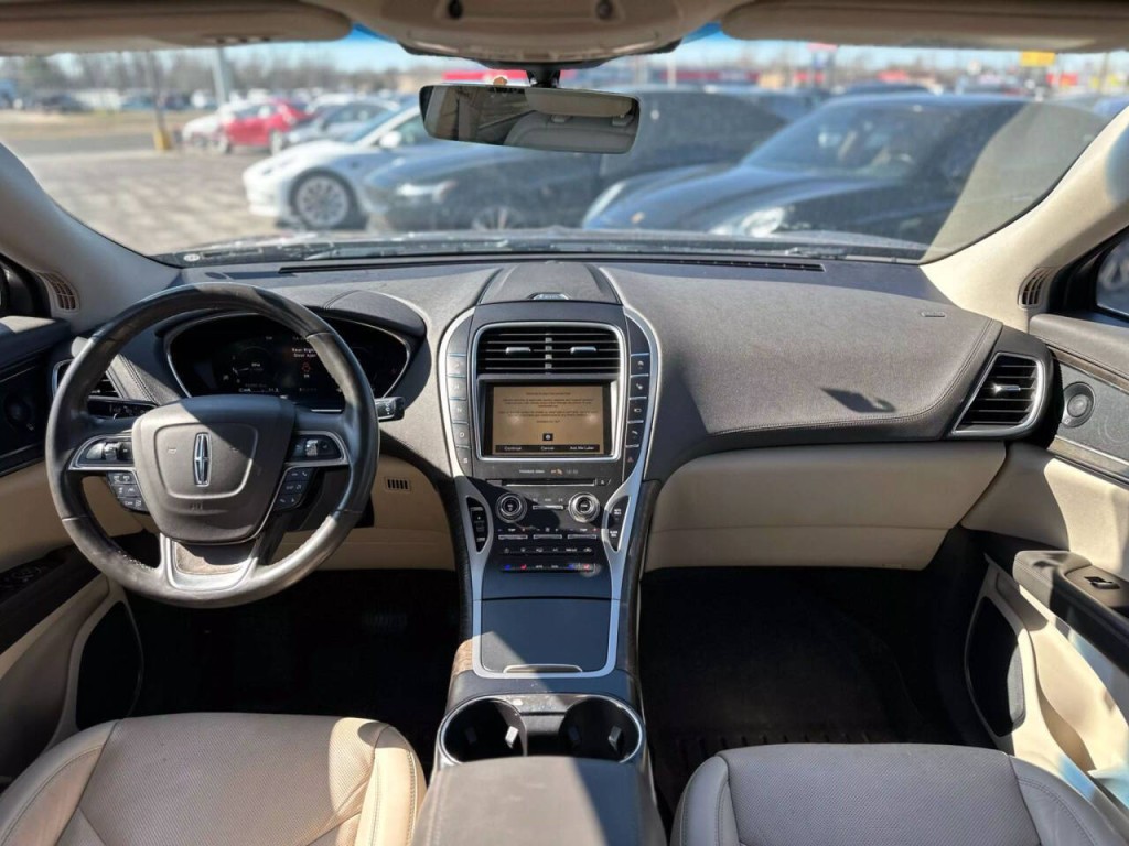 2019 Lincoln Nautilus Image 12
