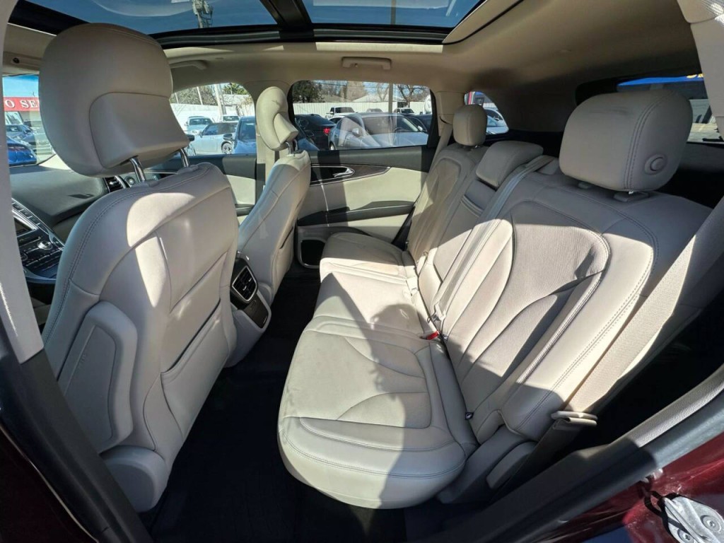 2019 Lincoln Nautilus Image 17