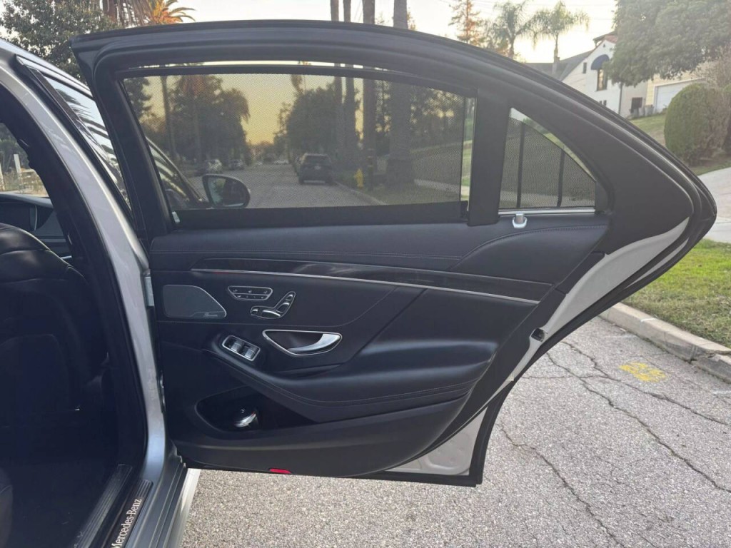 2016 Mercedes-Benz S-Class Image 26