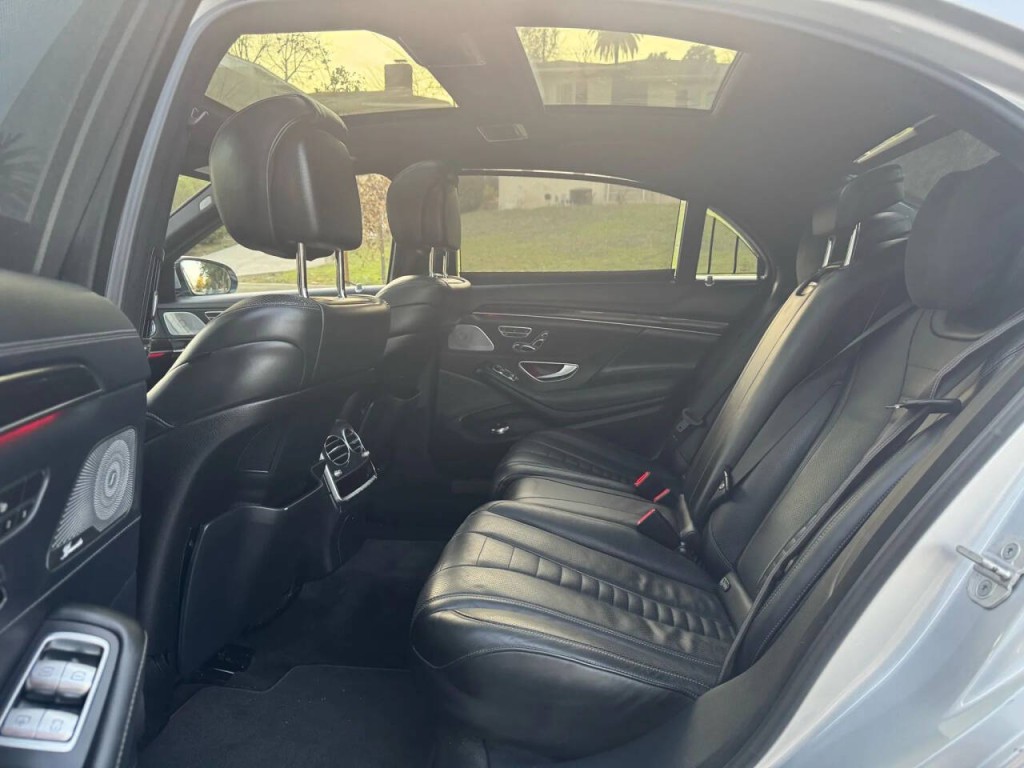 2016 Mercedes-Benz S-Class Image 21