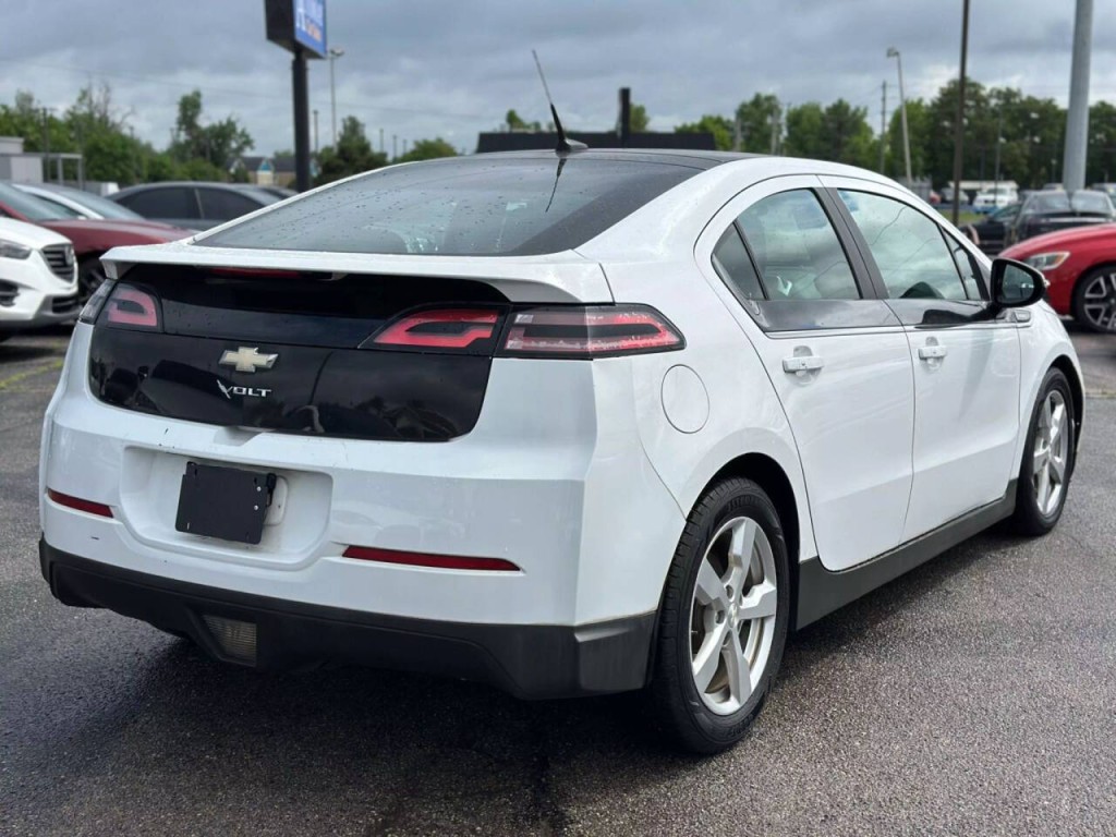 2012 Chevrolet Volt Image 7