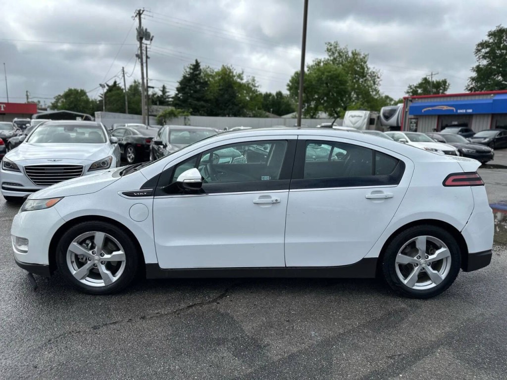 2012 Chevrolet Volt Image 10