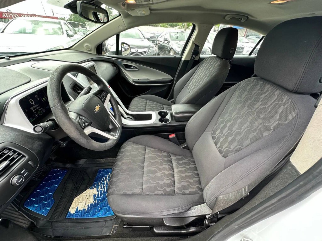 2012 Chevrolet Volt Image 11