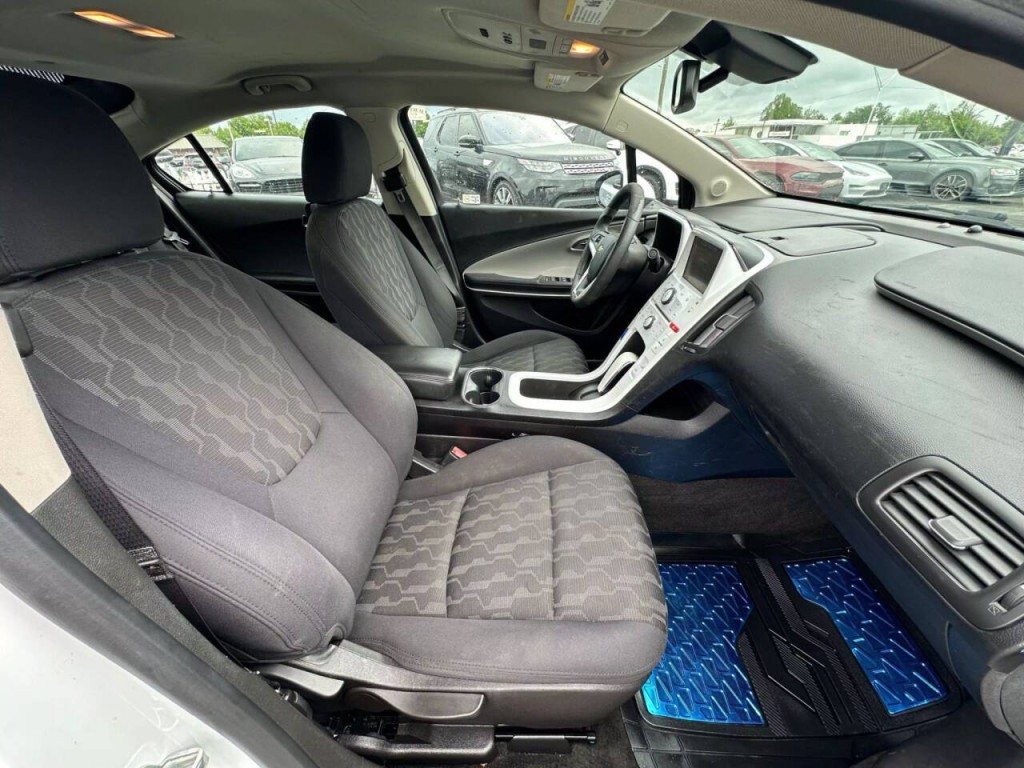 2012 Chevrolet Volt Image 14