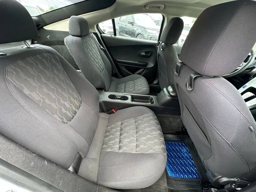 2012 Chevrolet Volt Image 15