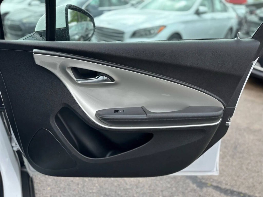 2012 Chevrolet Volt Image 22