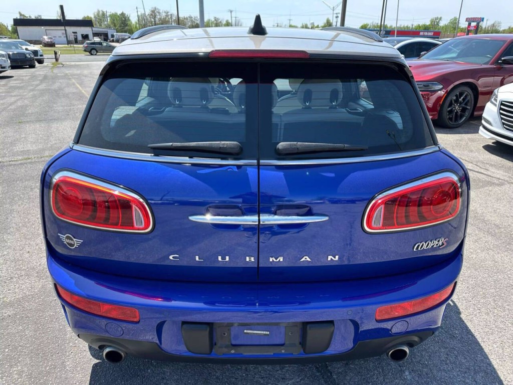 2019 MINI Cooper Clubman Image 33