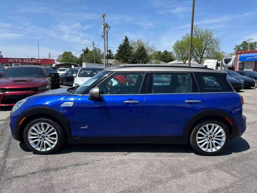 2019 MINI Cooper Clubman Image 35
