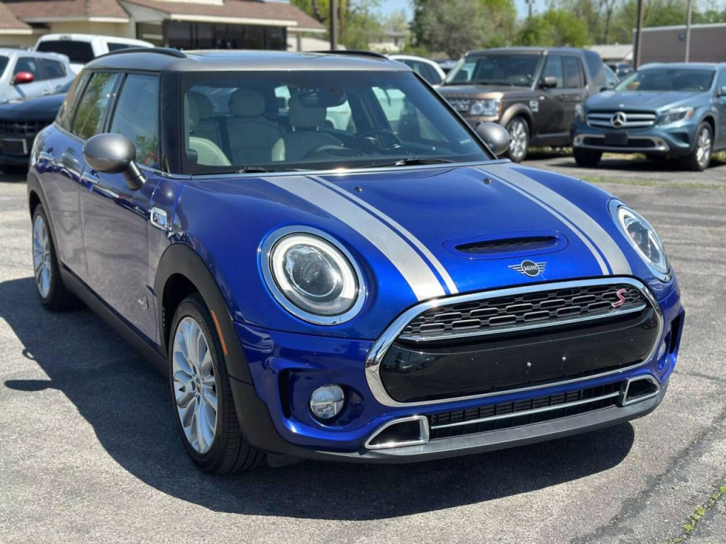 2019 MINI Cooper Clubman Image 4