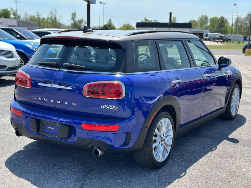 2019 MINI Cooper Clubman Image 6