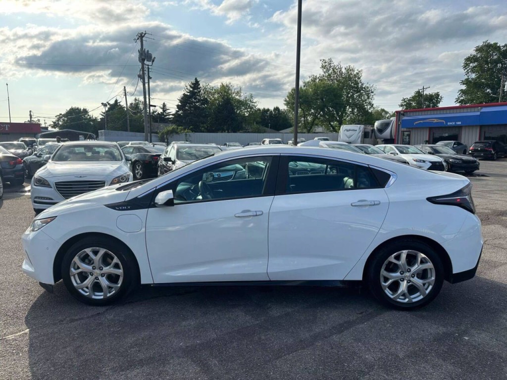 2017 Chevrolet Volt Image 33