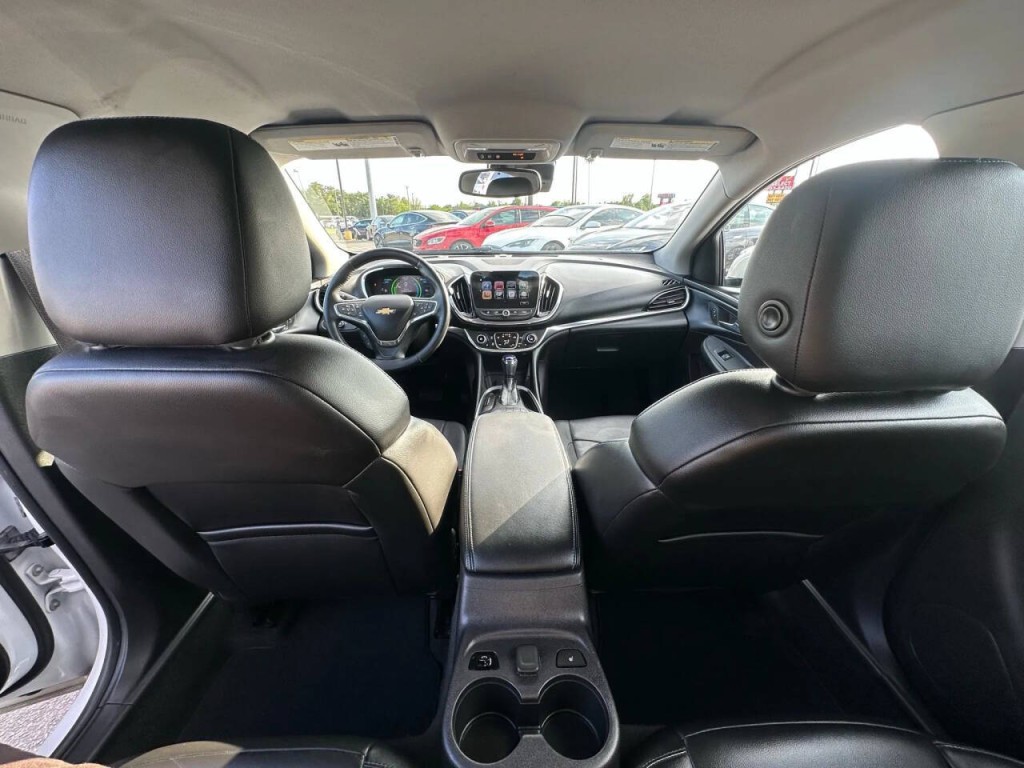 2017 Chevrolet Volt Image 16
