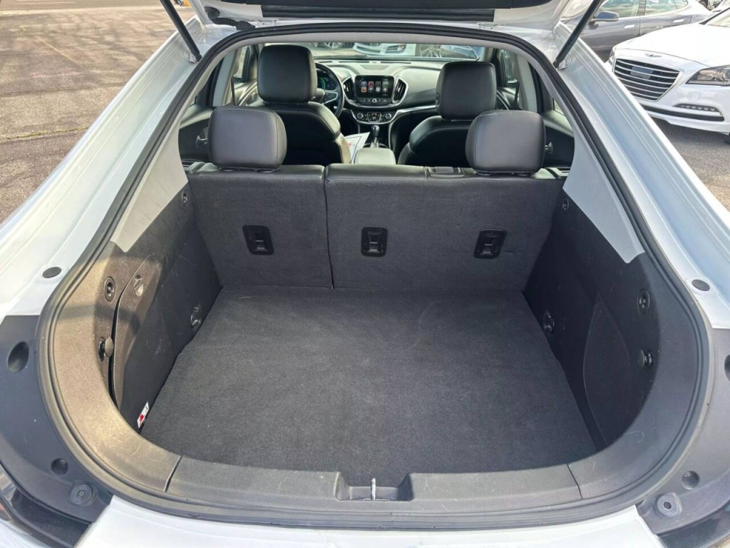 2017 Chevrolet Volt Image 19