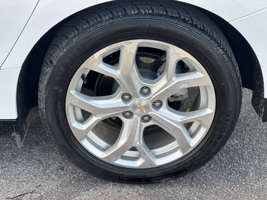 2017 Chevrolet Volt Image 24