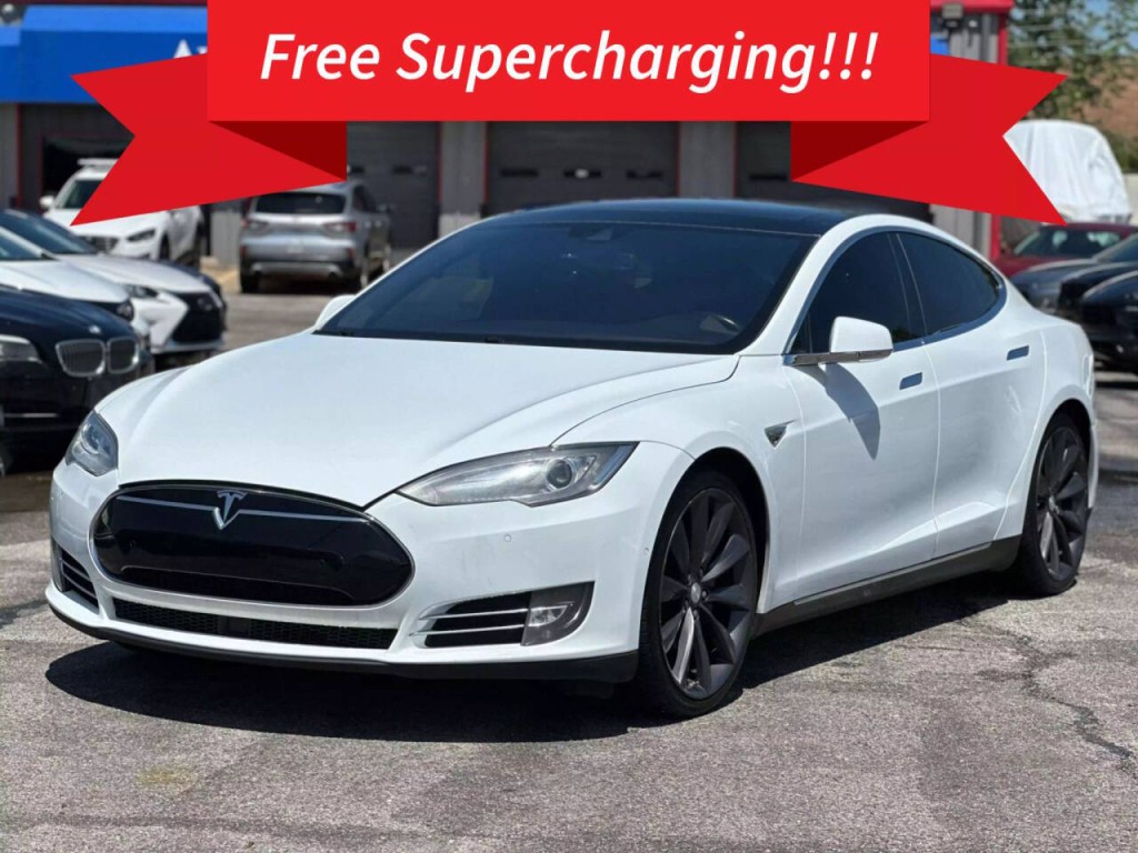 2014 Tesla Model S Image 2