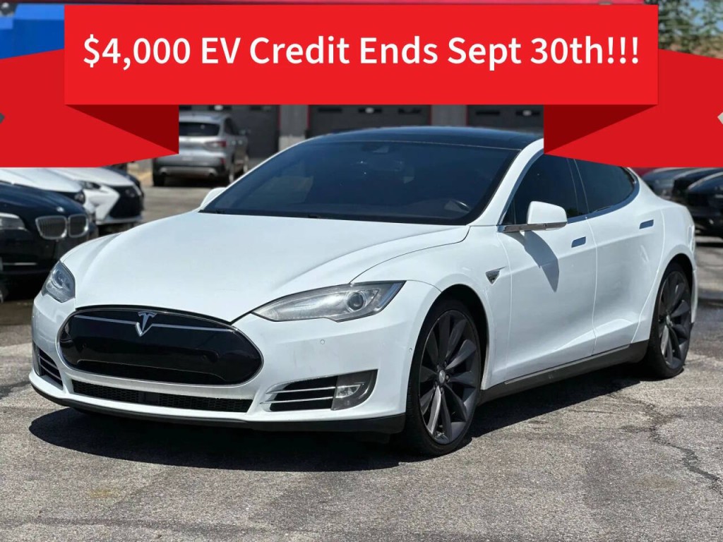 2014 Tesla Model S Image 1