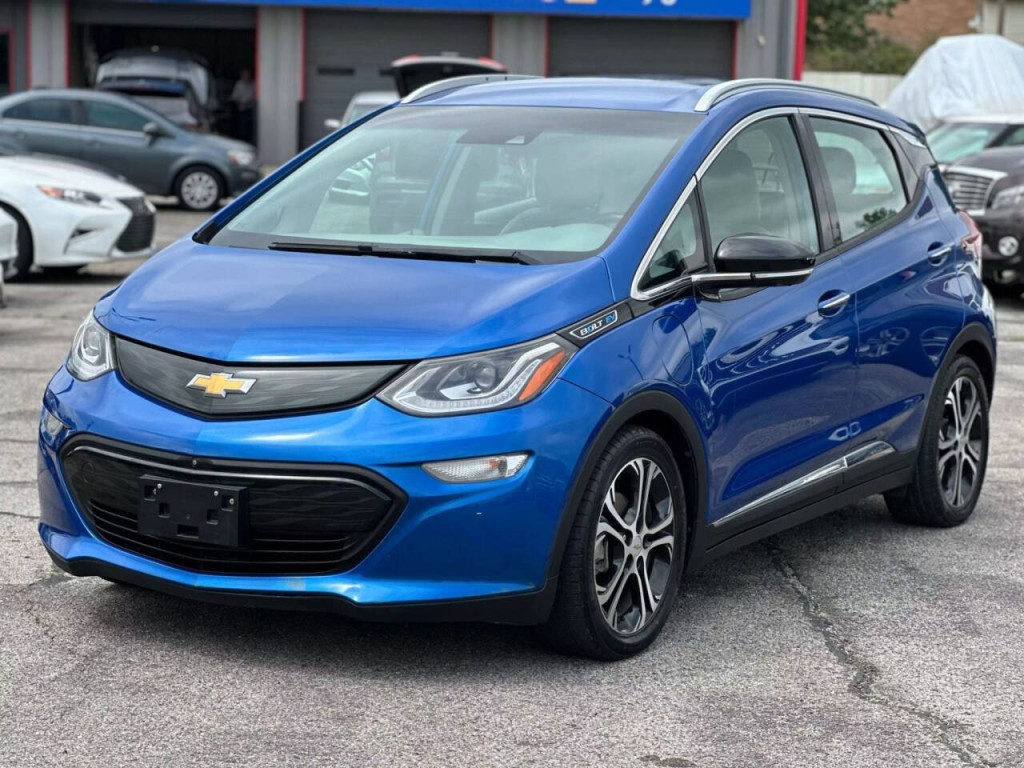 2017 Chevrolet Bolt EV Image 2