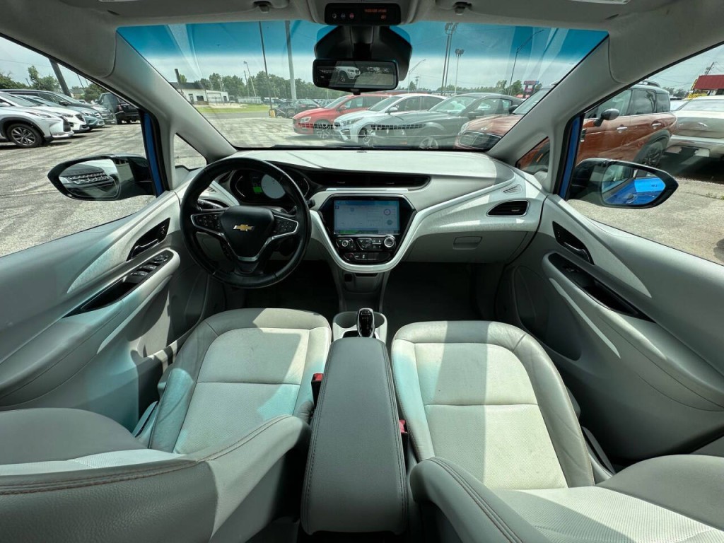 2017 Chevrolet Bolt EV Image 3