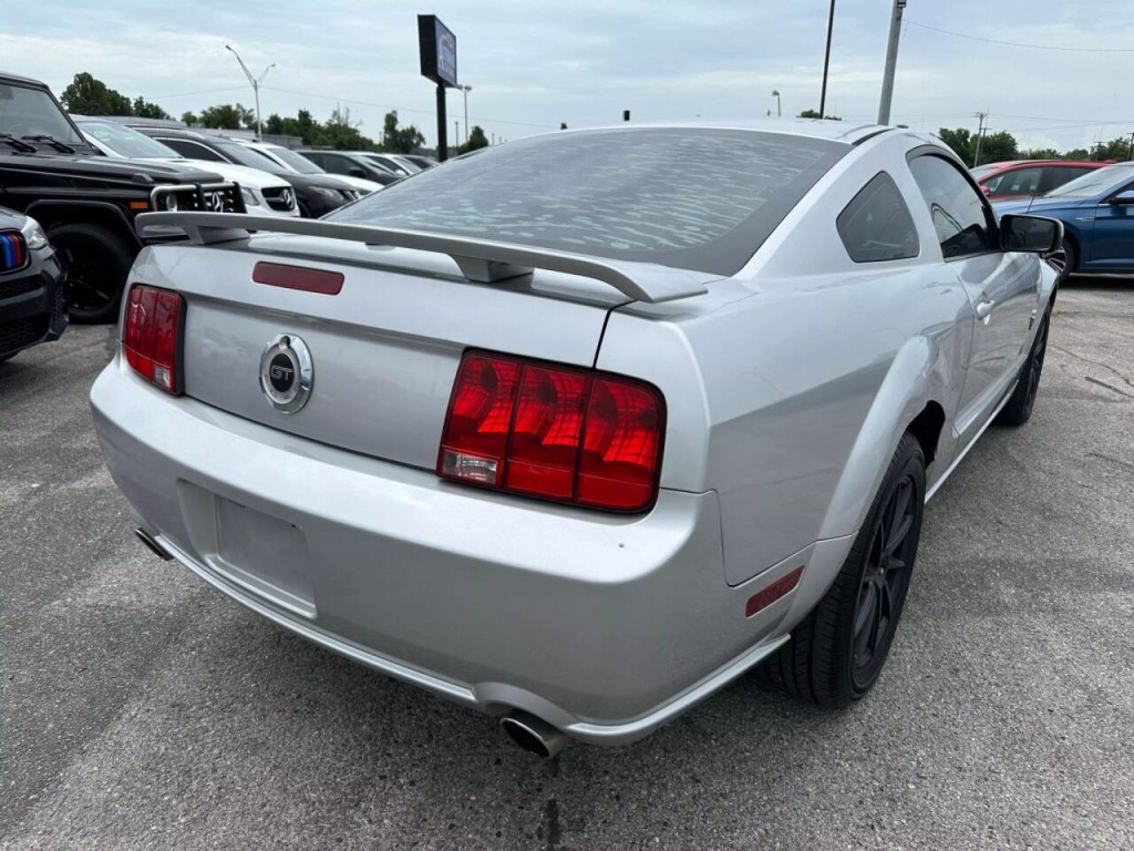 2009 Ford Mustang Image 30