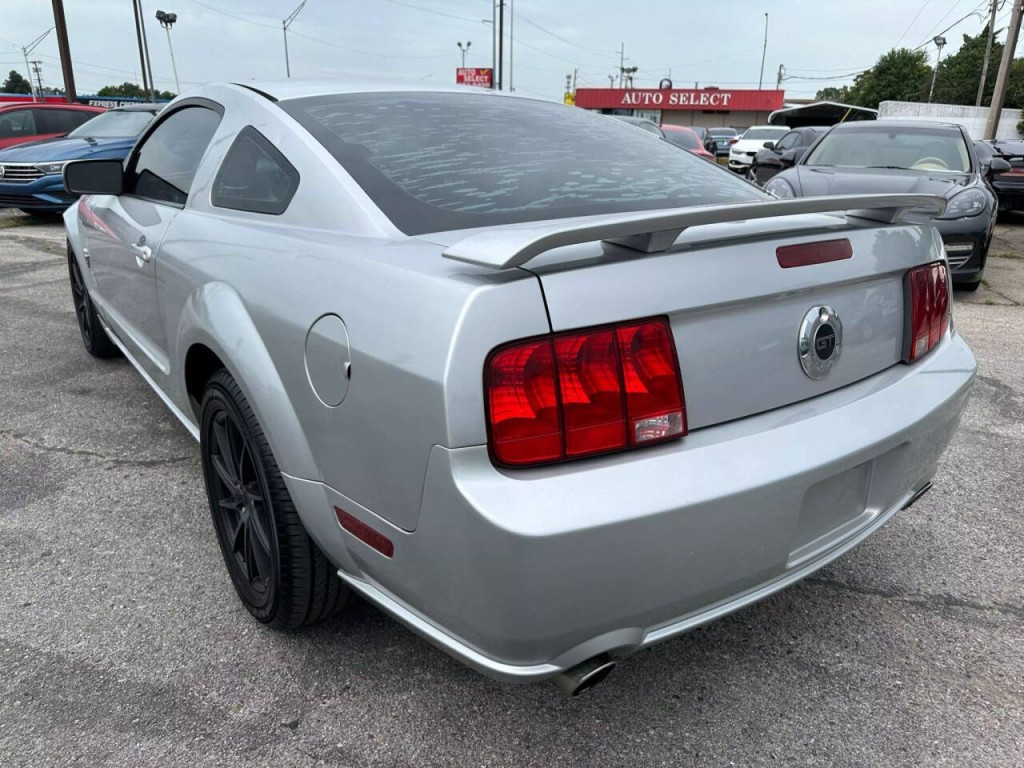 2009 Ford Mustang Image 32