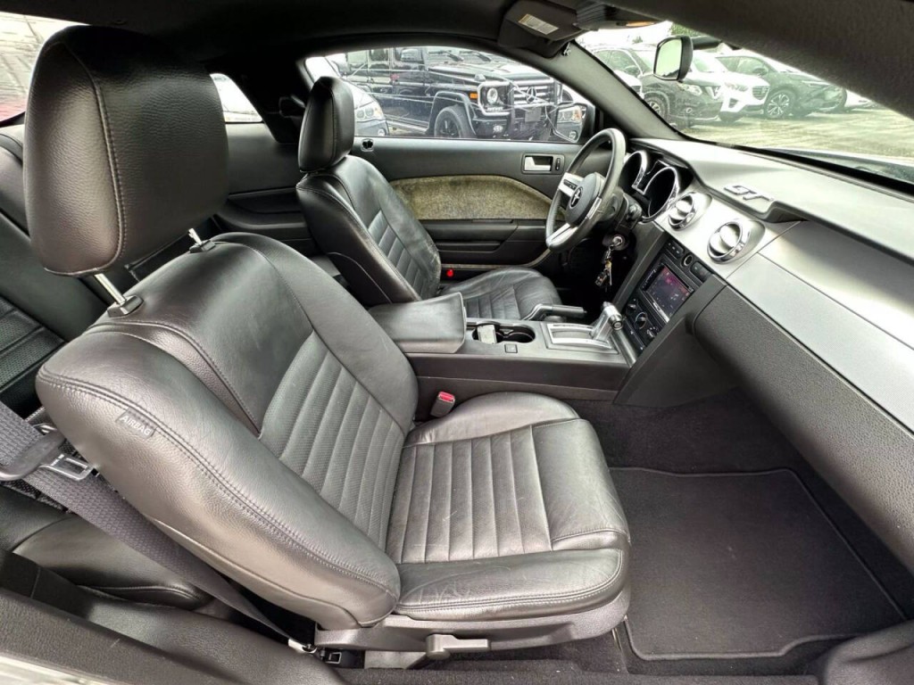 2009 Ford Mustang Image 15