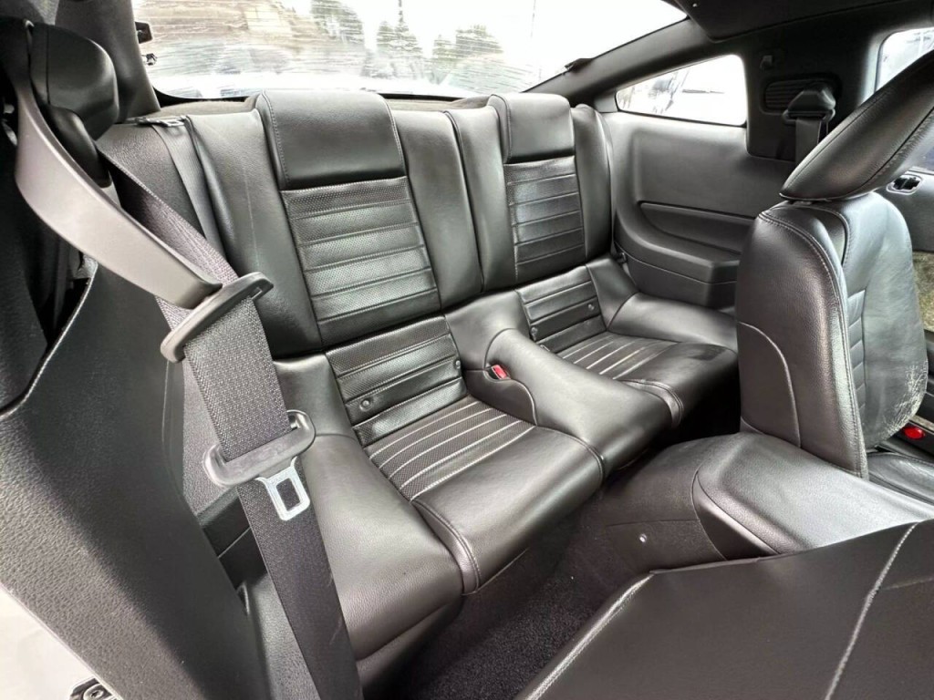 2009 Ford Mustang Image 16