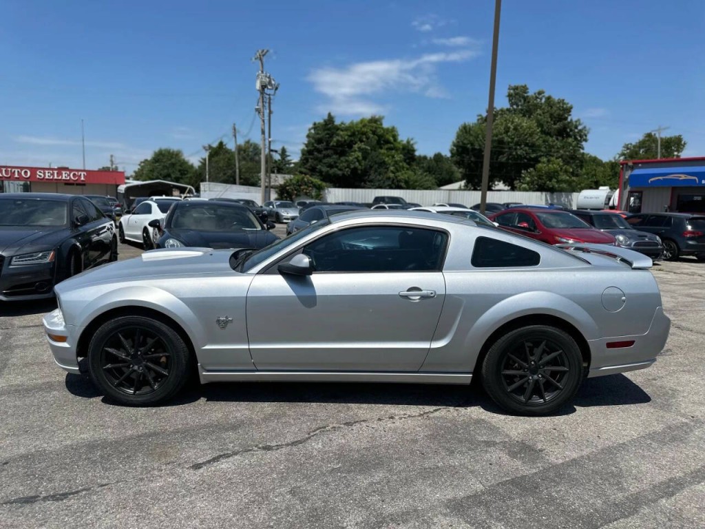 2009 Ford Mustang Image 9