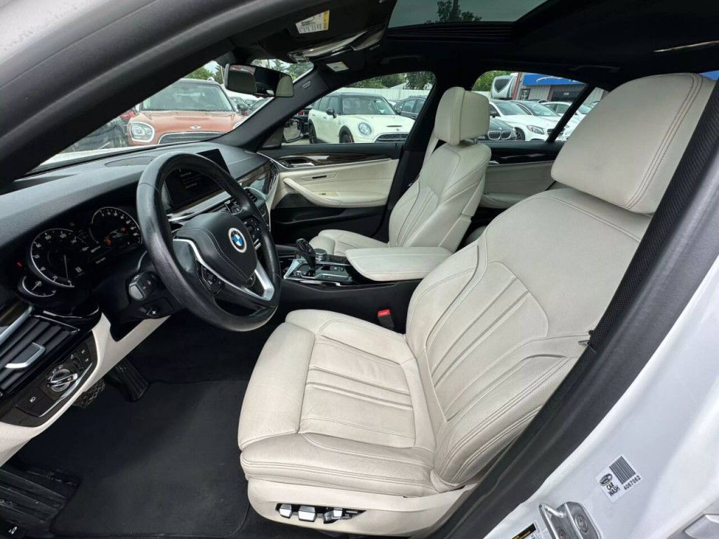 2018 BMW 5 Series Image 11