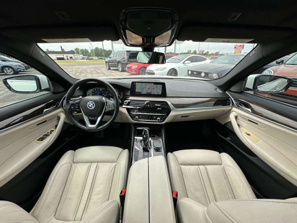 2018 BMW 5 Series Image 12