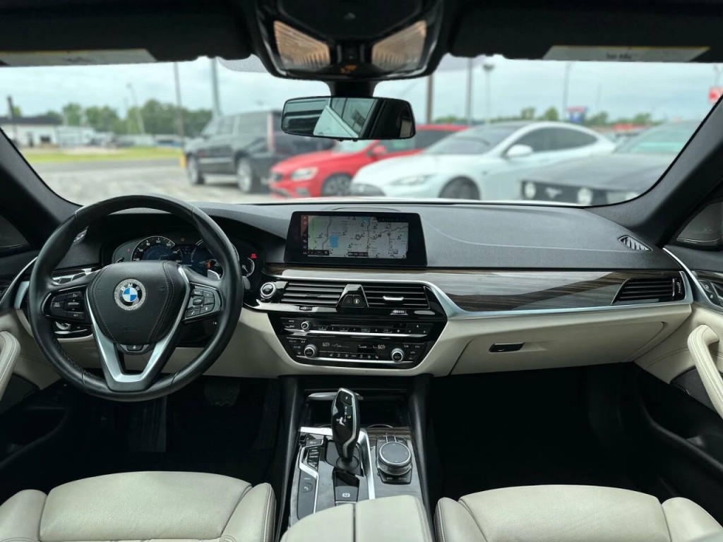 2018 BMW 5 Series Image 13