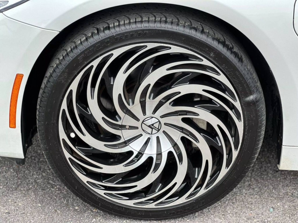 2018 BMW 5 Series Image 27