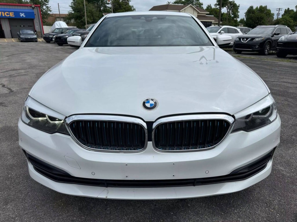 2018 BMW 5 Series Image 30