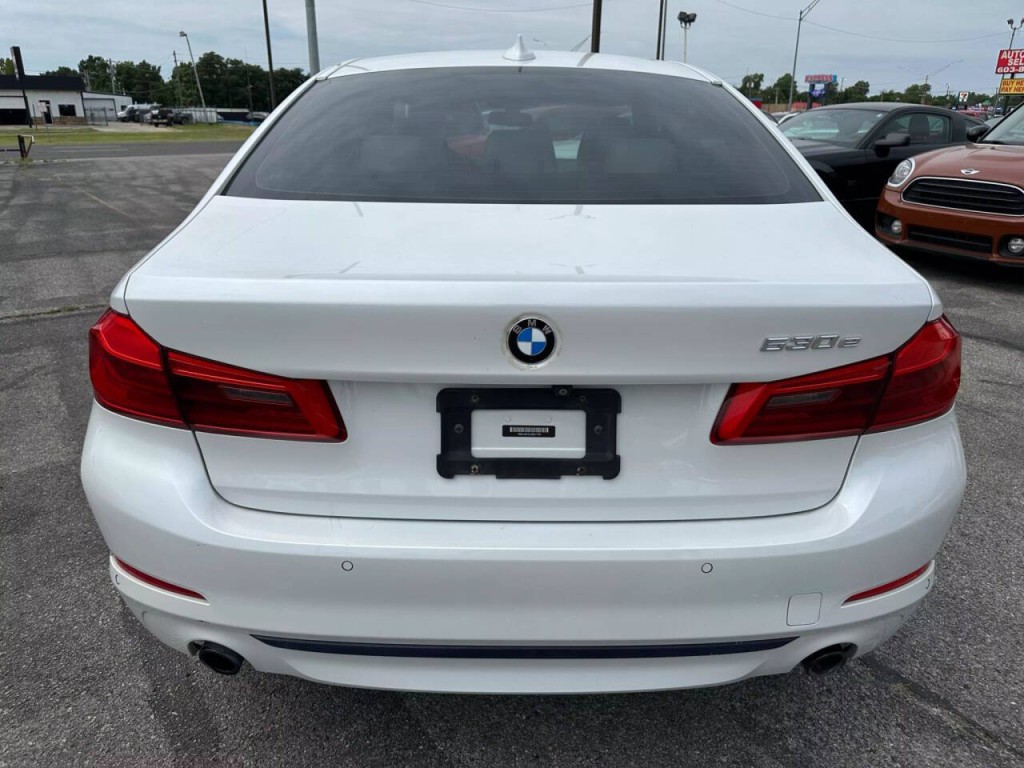 2018 BMW 5 Series Image 34