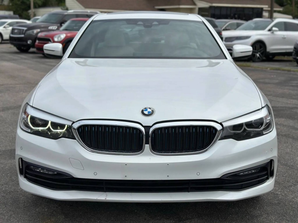 2018 BMW 5 Series Image 3