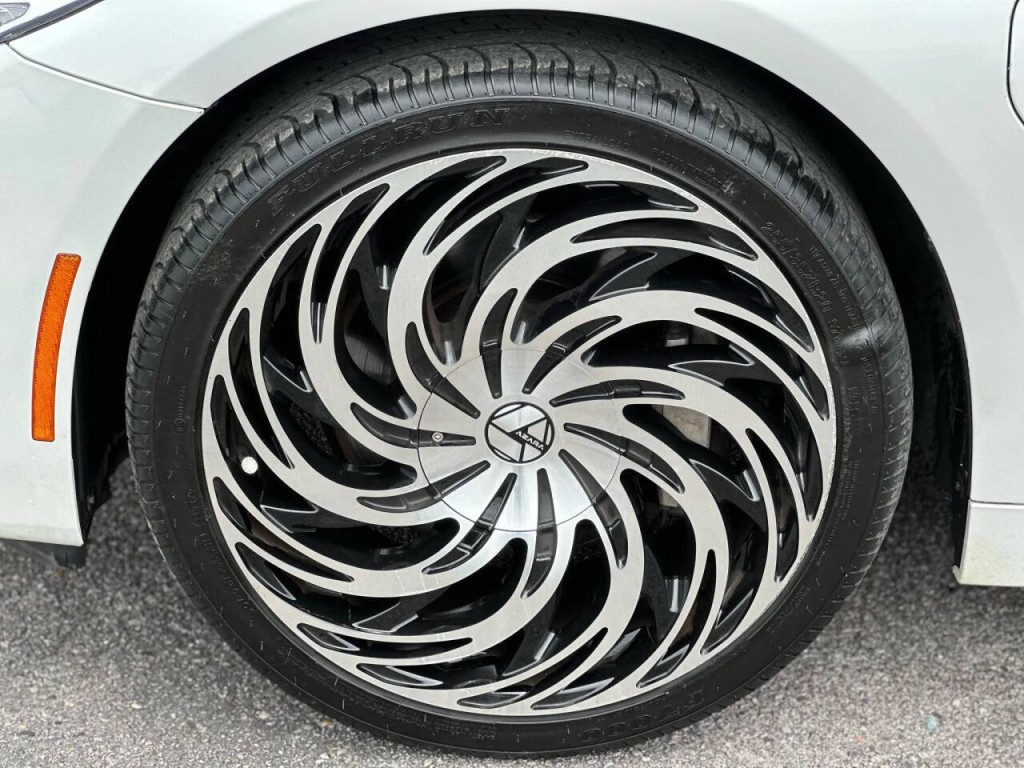 2018 BMW 5 Series Image 26
