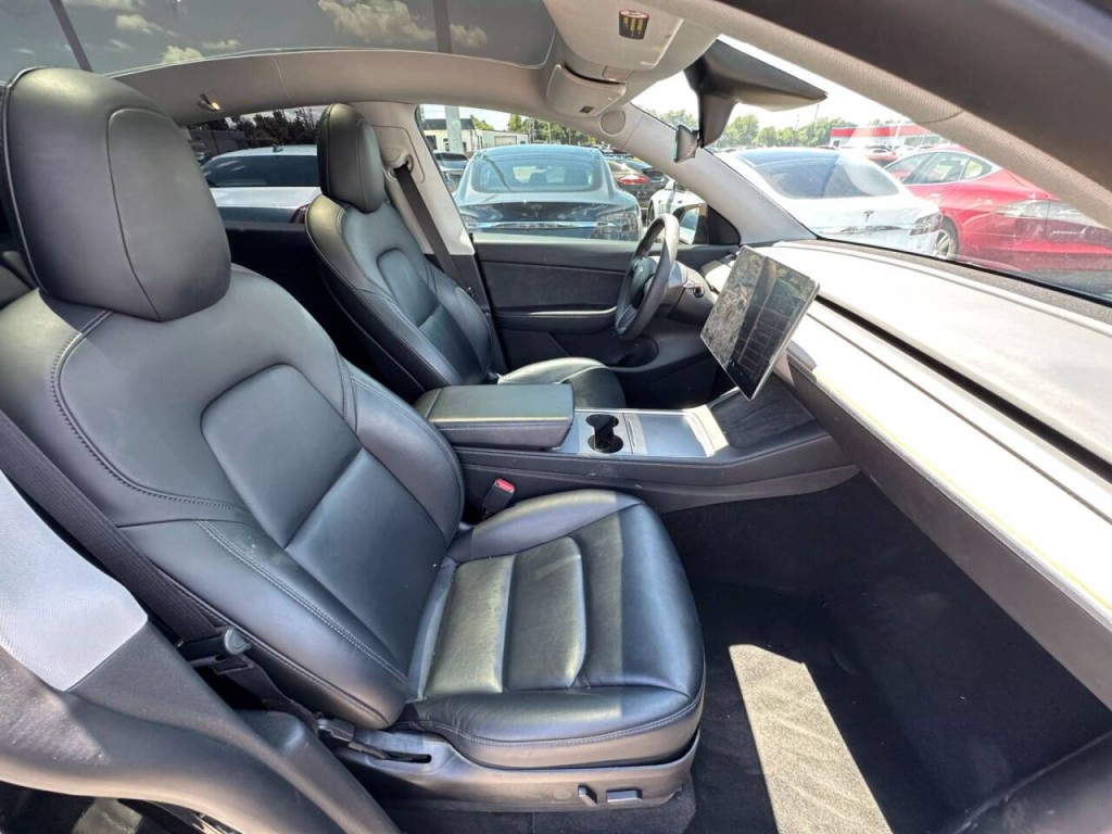 2021 Tesla Model Y Image 13