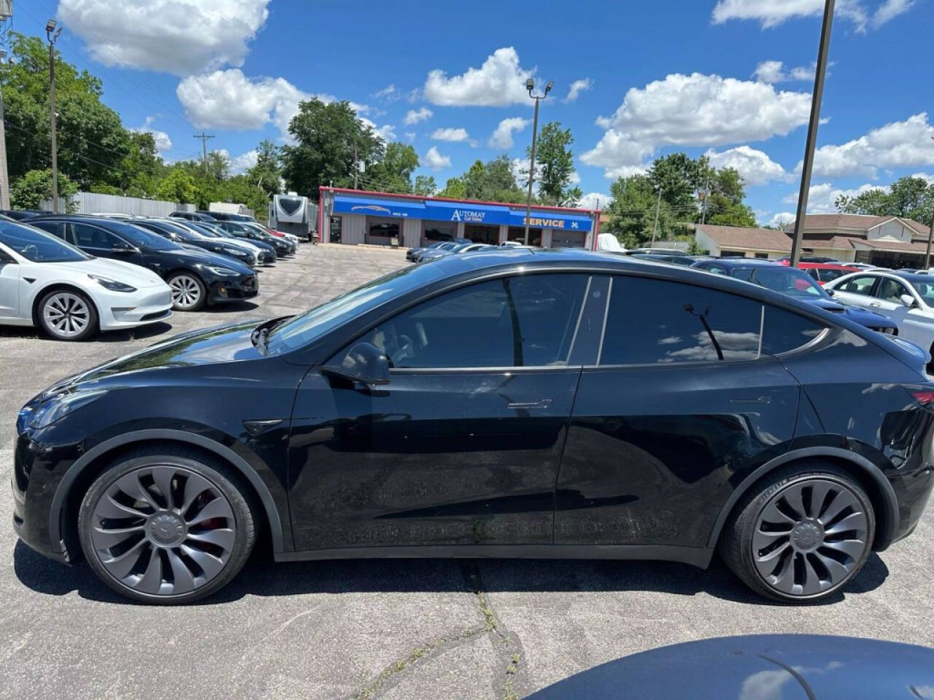 2021 Tesla Model Y Image 35