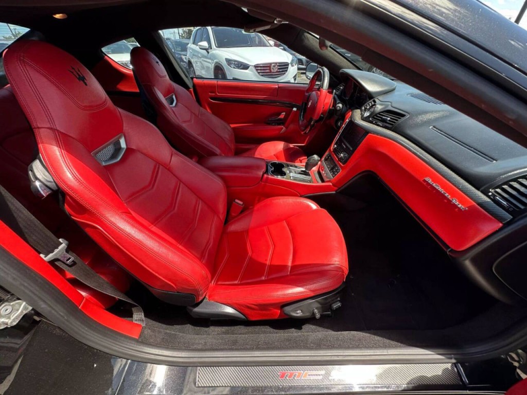 2013 Maserati GranTurismo Image 13