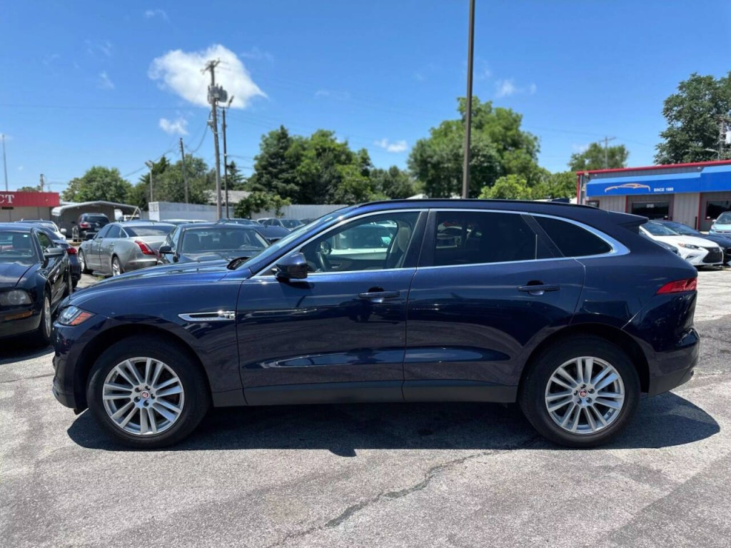 2018 Jaguar F-PACE Image 9
