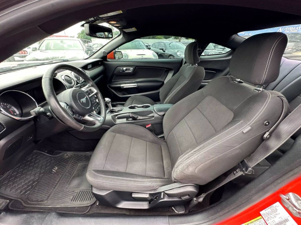 2015 Ford Mustang Image 9