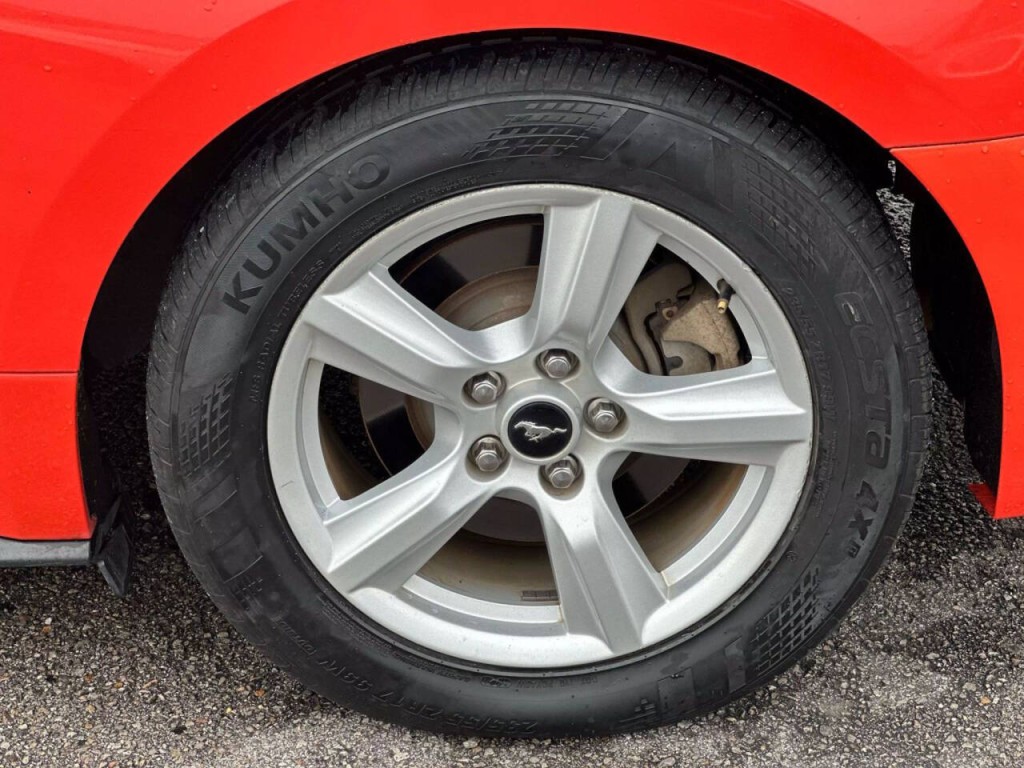 2015 Ford Mustang Image 18