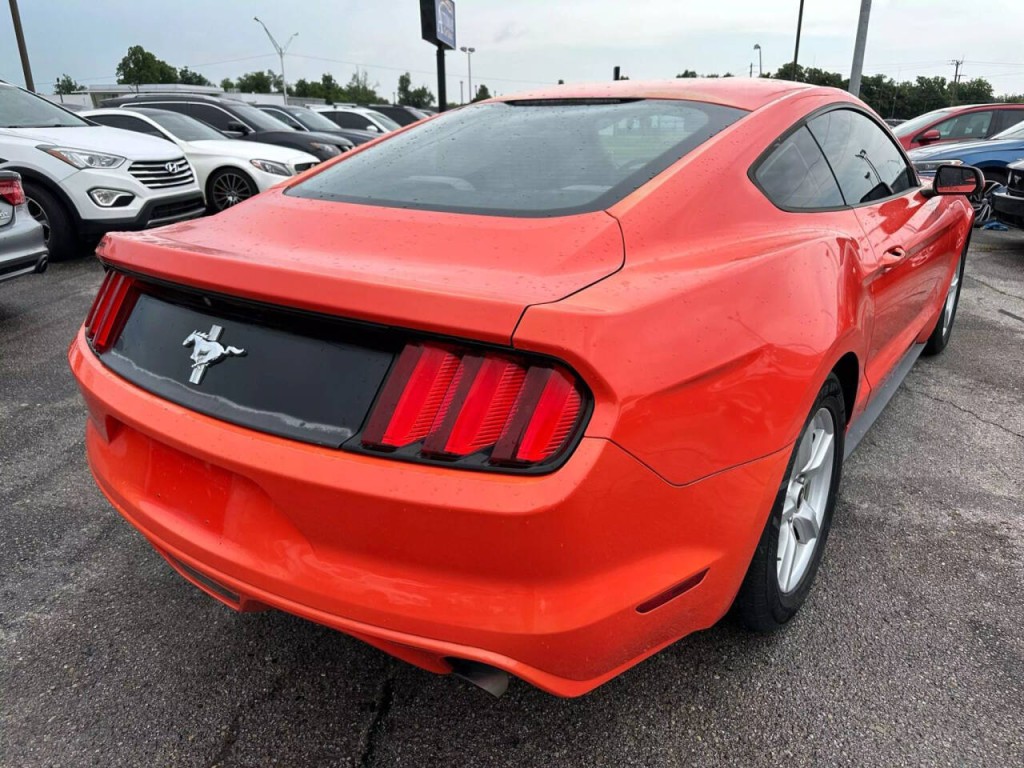 2015 Ford Mustang Image 25