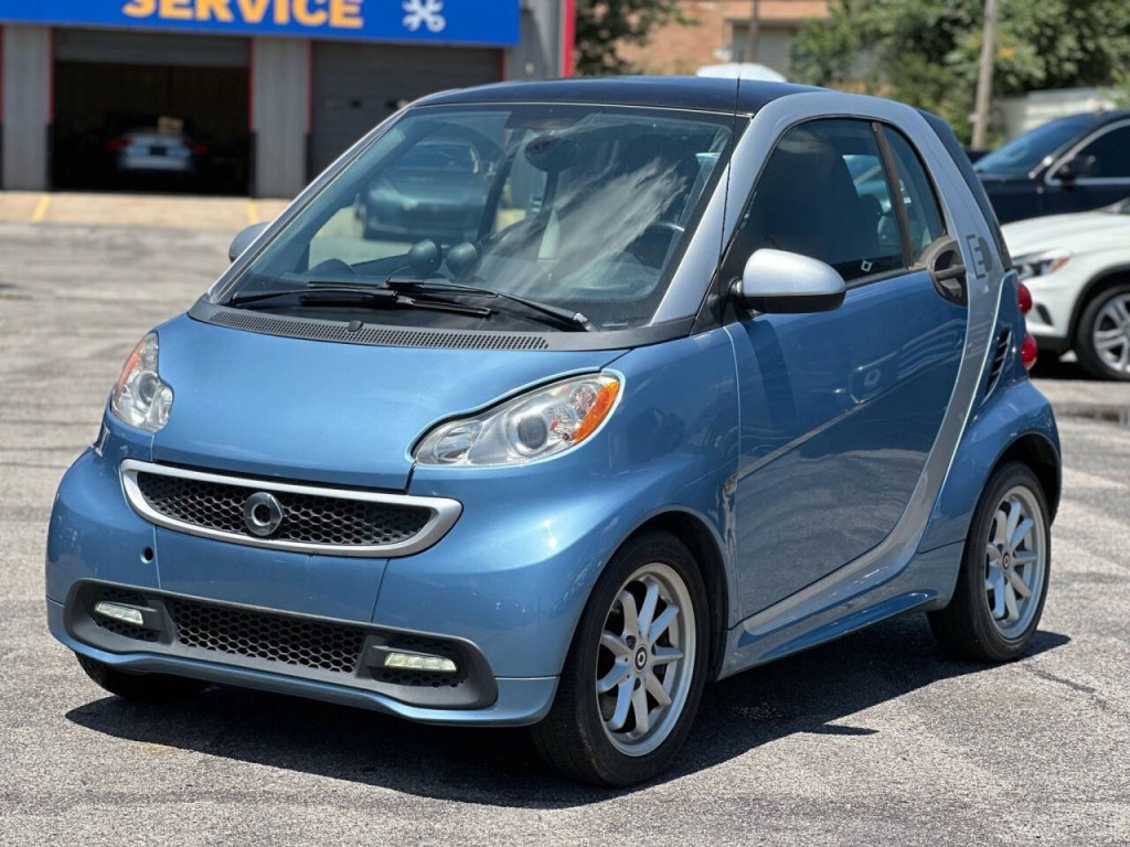 2014 smart fortwo Image 2