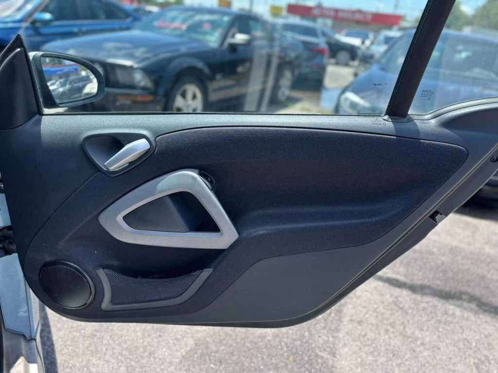 2014 smart fortwo Image 14