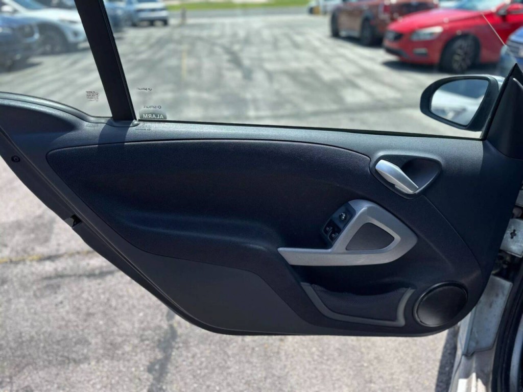2014 smart fortwo Image 15