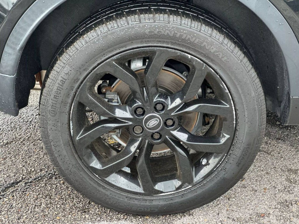 2015 Land Rover Discovery Sport Image 24